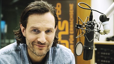 Manuel Möglich moderiert bei Radioeins